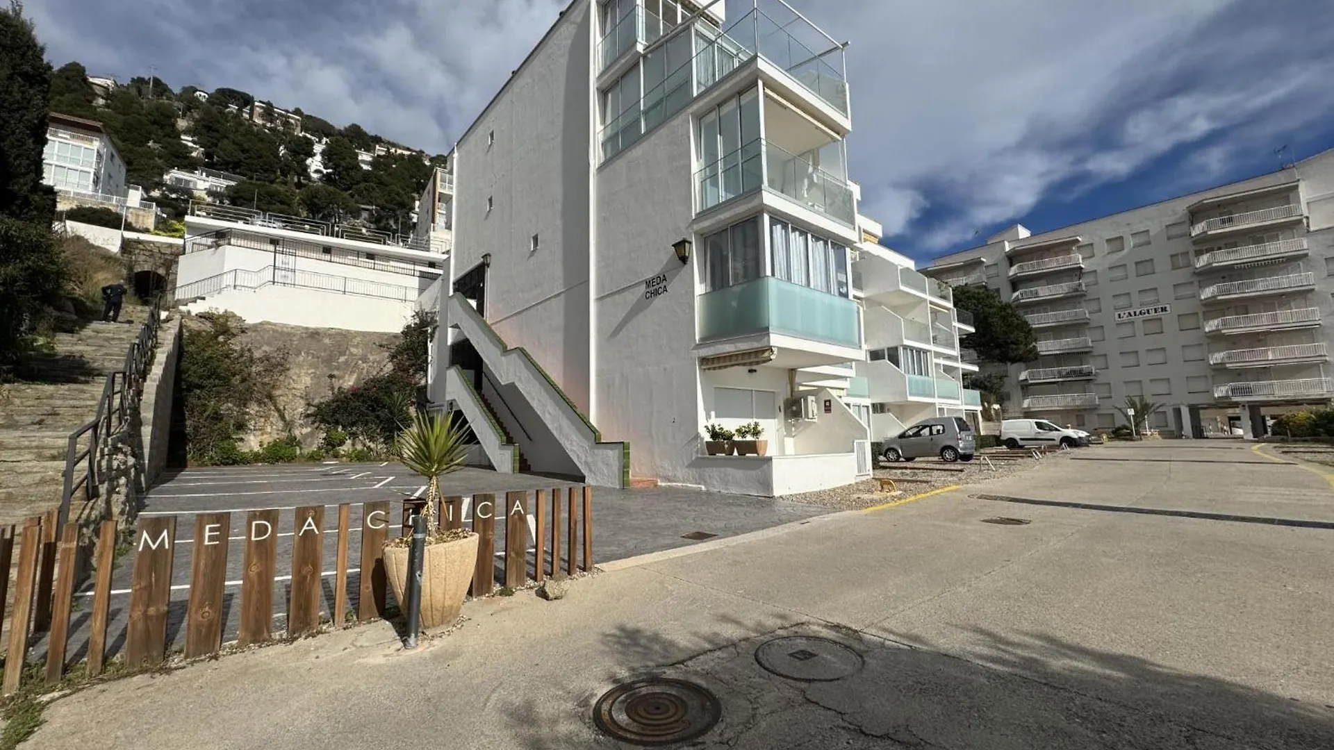 Meda Chica Apartamento Roses